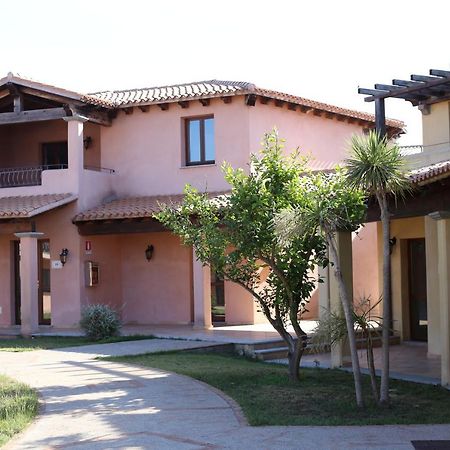 Borgo Dei Pescatori Hotel Aglientu Ngoại thất bức ảnh