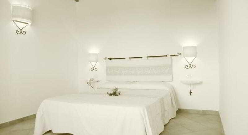 Borgo Dei Pescatori Hotel Aglientu Ngoại thất bức ảnh