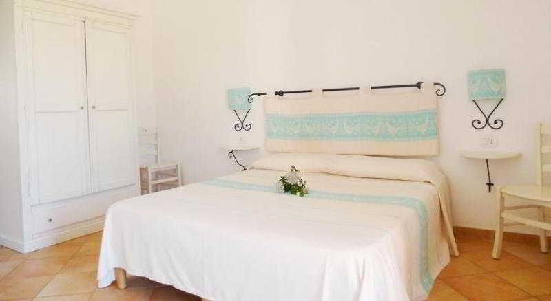 Borgo Dei Pescatori Hotel Aglientu Ngoại thất bức ảnh