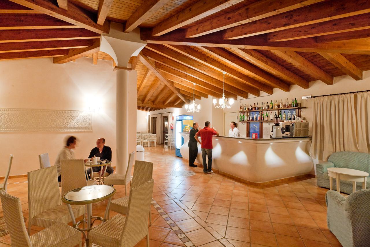 Borgo Dei Pescatori Hotel Aglientu Ngoại thất bức ảnh