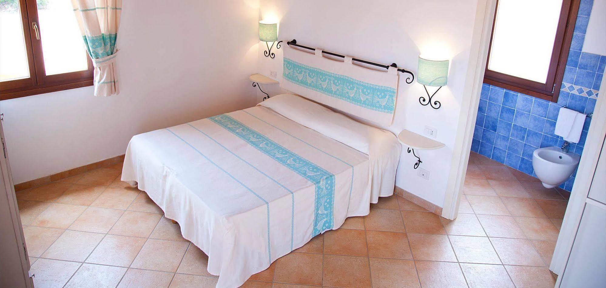 Borgo Dei Pescatori Hotel Aglientu Ngoại thất bức ảnh