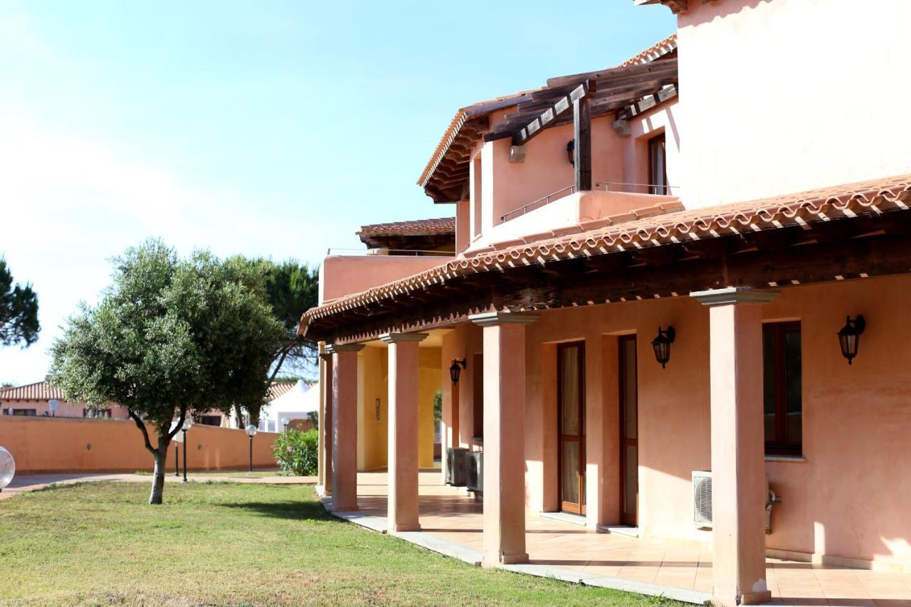 Borgo Dei Pescatori Hotel Aglientu Ngoại thất bức ảnh