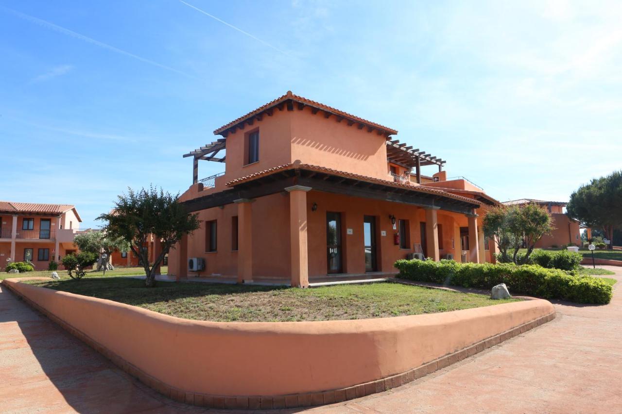 Borgo Dei Pescatori Hotel Aglientu Ngoại thất bức ảnh