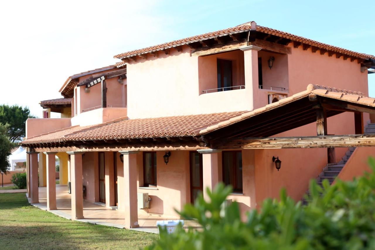 Borgo Dei Pescatori Hotel Aglientu Ngoại thất bức ảnh