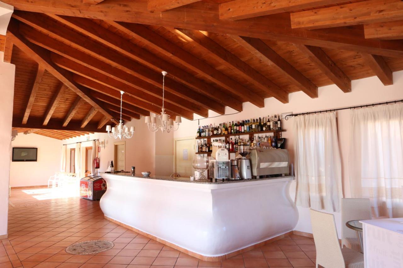 Borgo Dei Pescatori Hotel Aglientu Ngoại thất bức ảnh