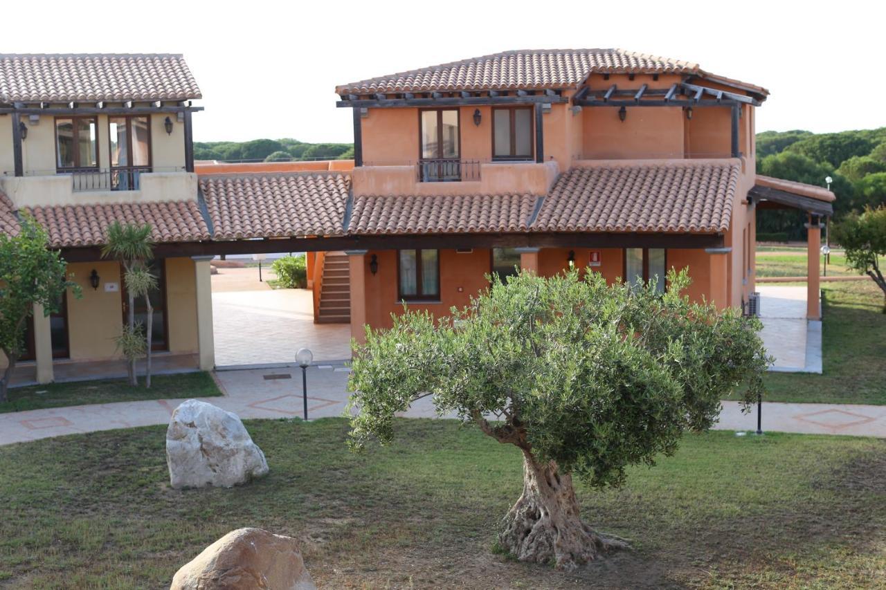 Borgo Dei Pescatori Hotel Aglientu Ngoại thất bức ảnh